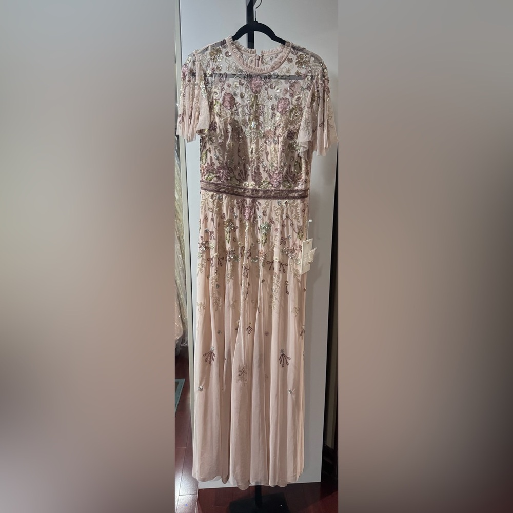 Embellished high neck butterfly sleeve gown - Picture 5 of 9